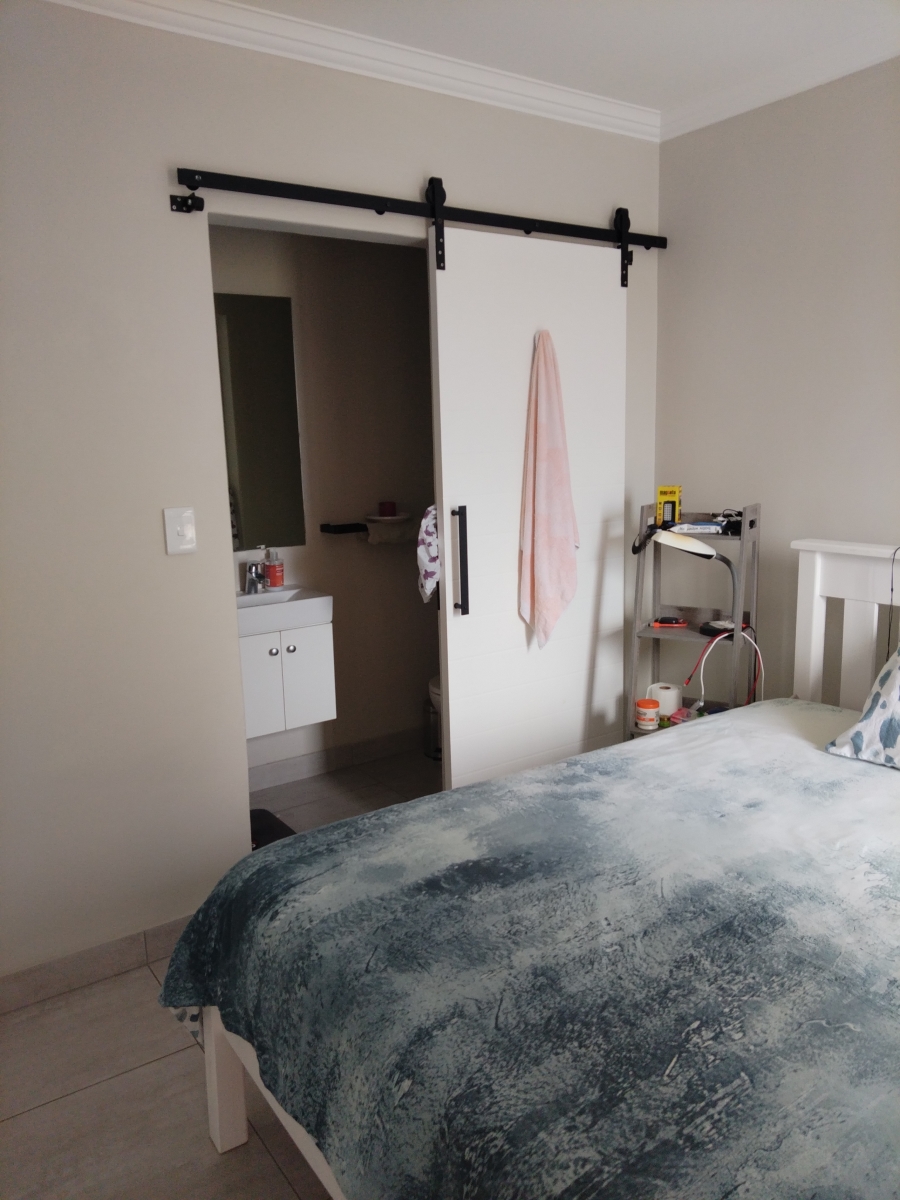 To Let 2 Bedroom Property for Rent in Struisbaai Western Cape